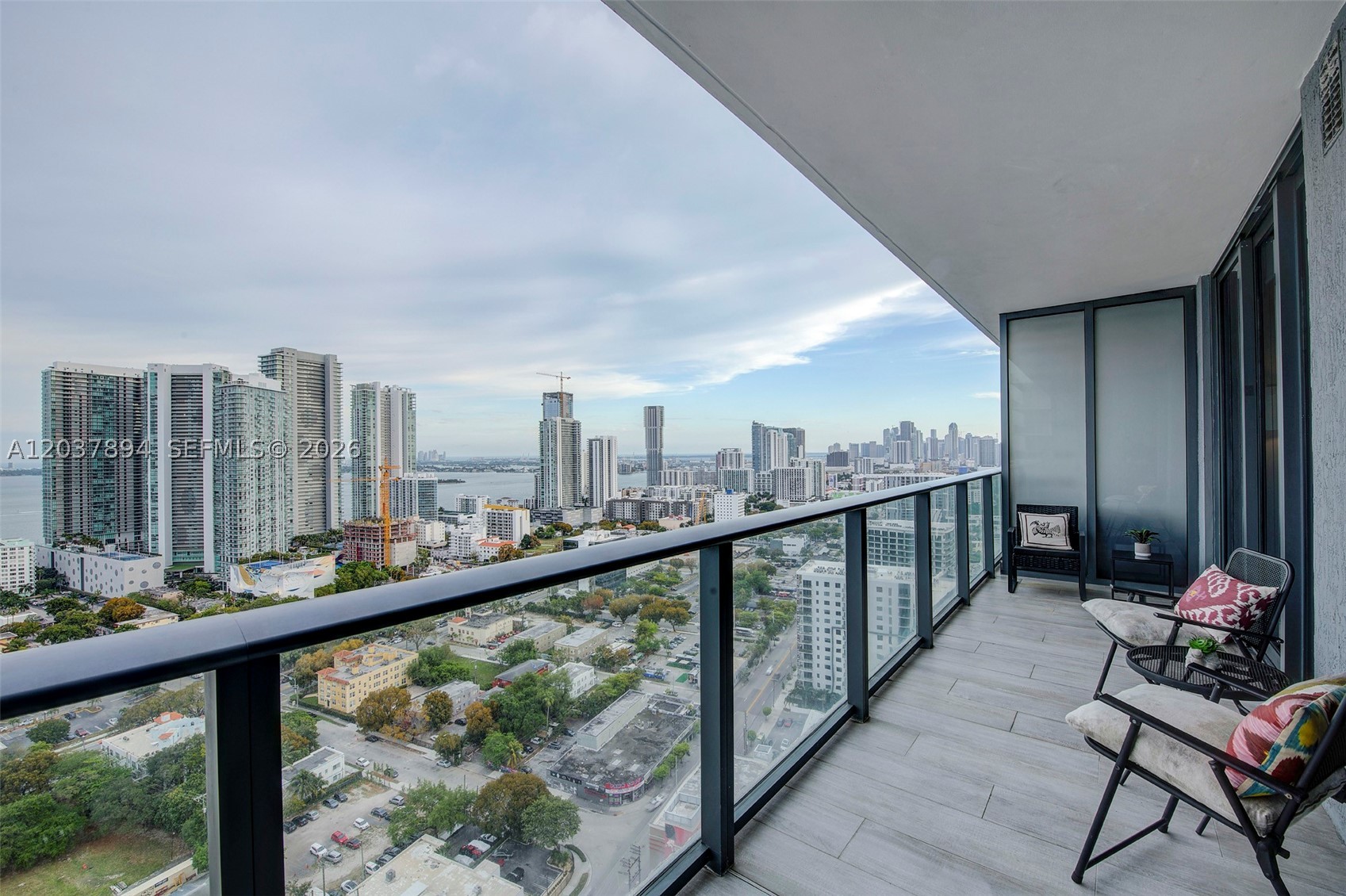 121 NE 34th St #3006, Miami FL 33137
