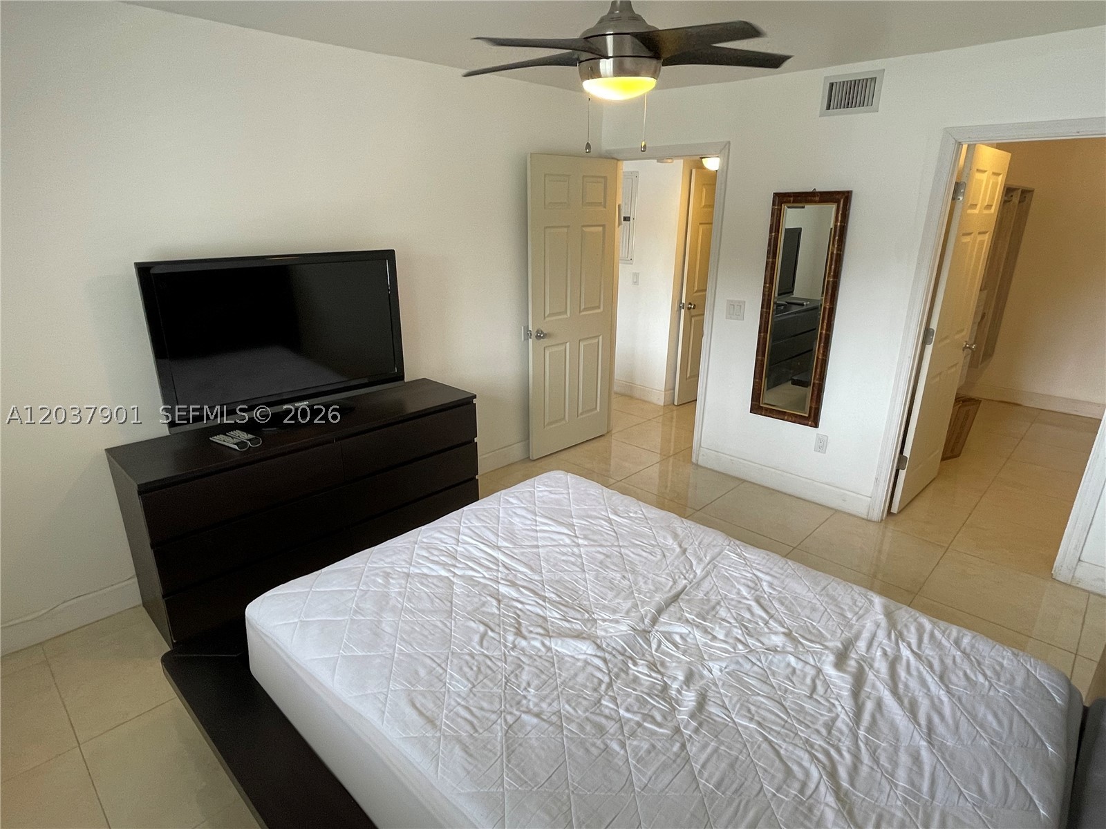 3690 N 56th Ave #904, Hollywood FL 33021