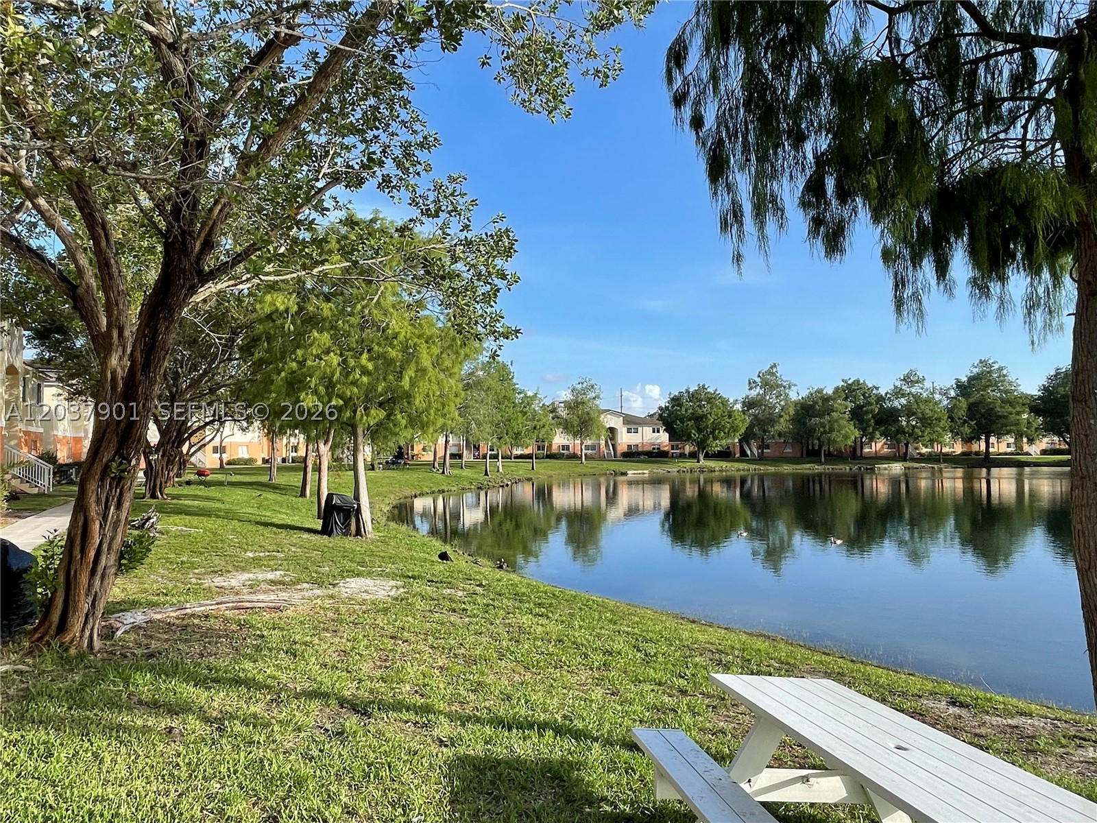 3690 N 56th Ave #904, Hollywood FL 33021