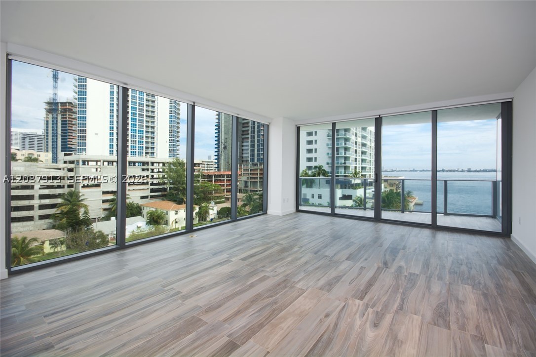 460 NE 28 ST #501, Miami FL 33132