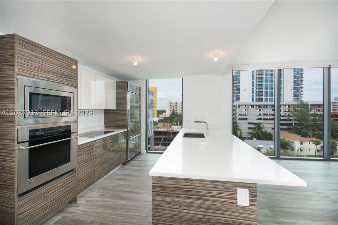 460 NE 28 ST #501, Miami FL 33132