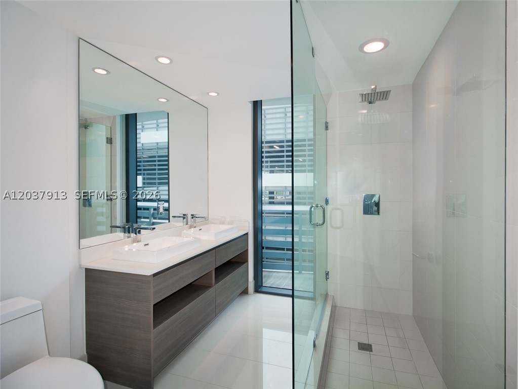 460 NE 28 ST #501, Miami FL 33132