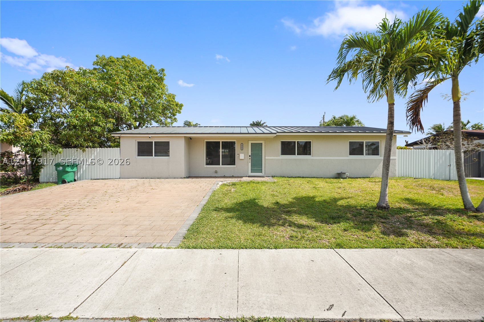 10501 SW 53rd St, Miami FL 33165