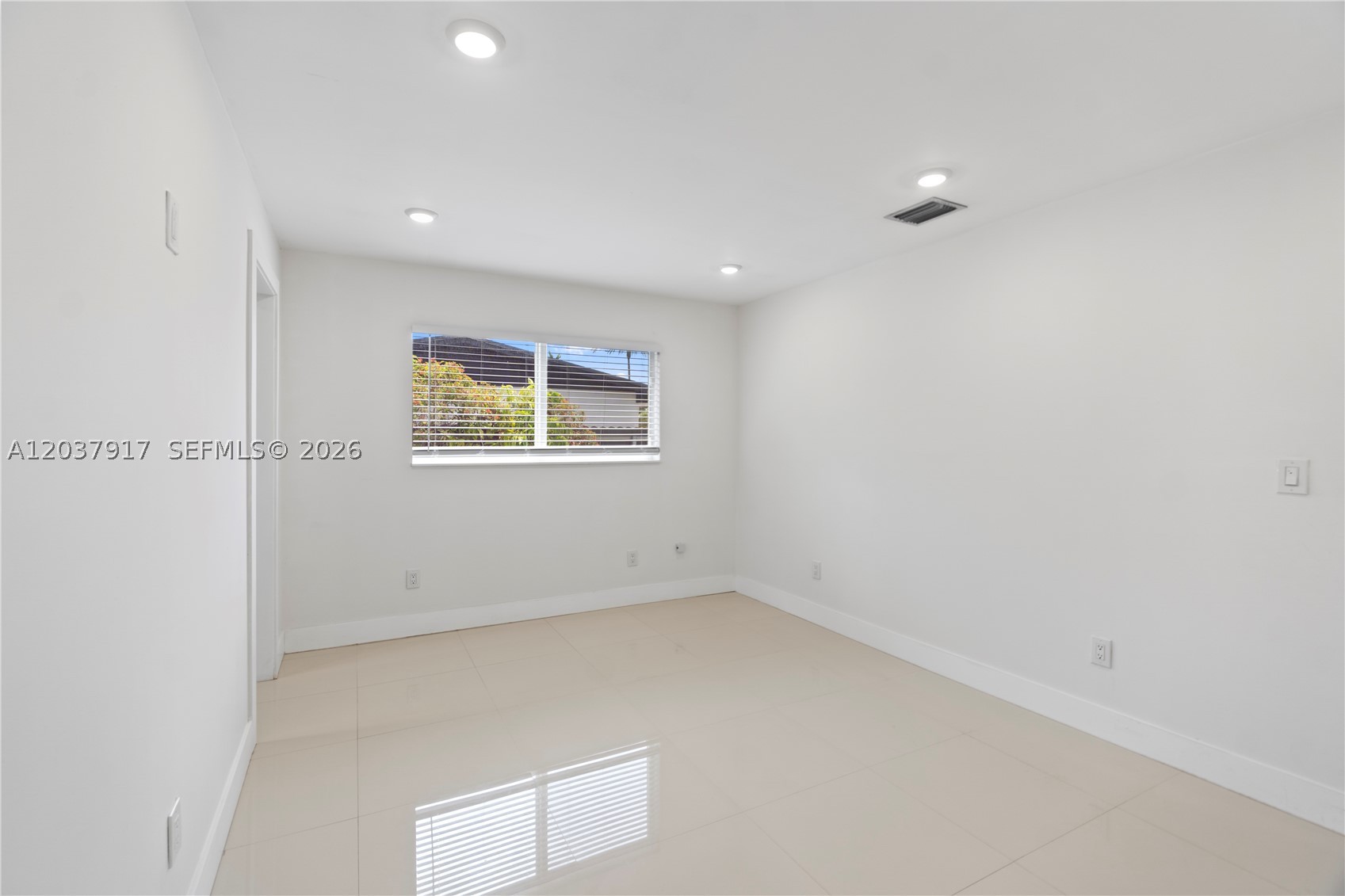 10501 SW 53rd St, Miami FL 33165