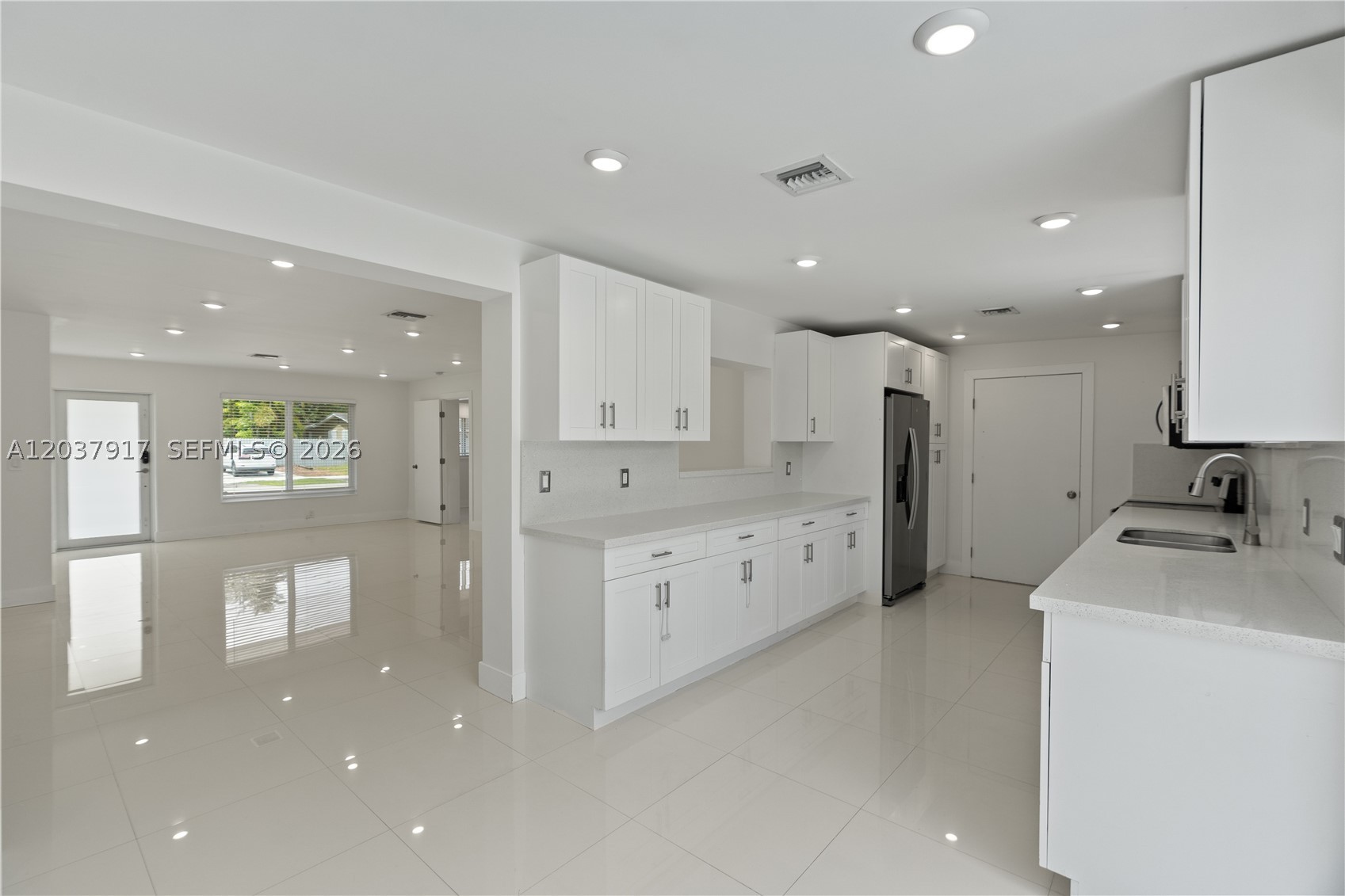 10501 SW 53rd St, Miami FL 33165
