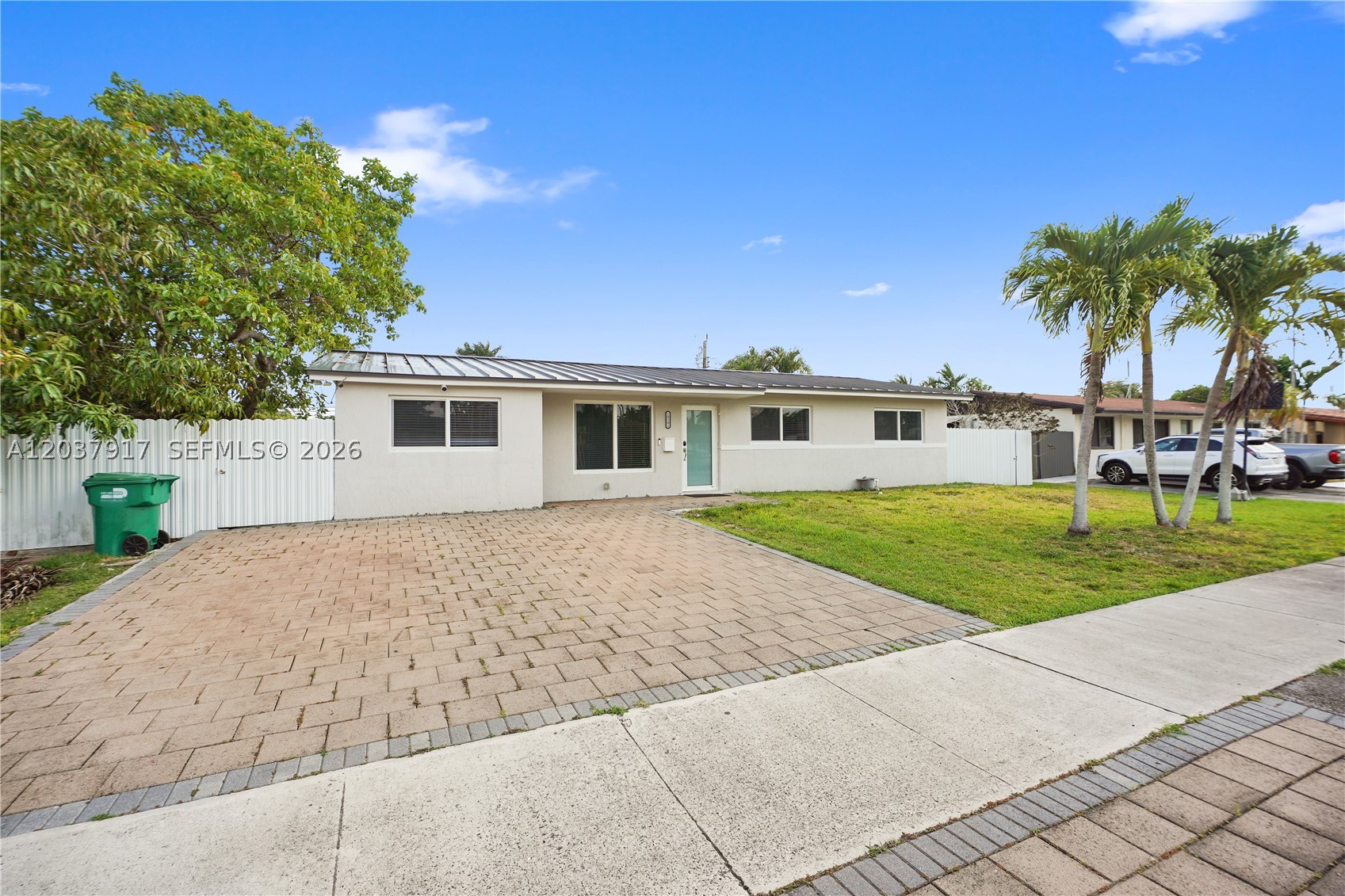 10501 SW 53rd St, Miami FL 33165