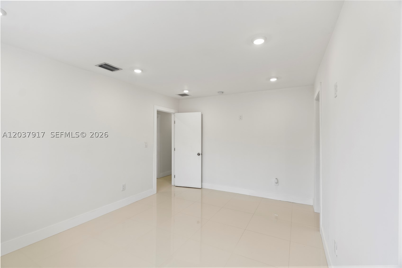 10501 SW 53rd St, Miami FL 33165