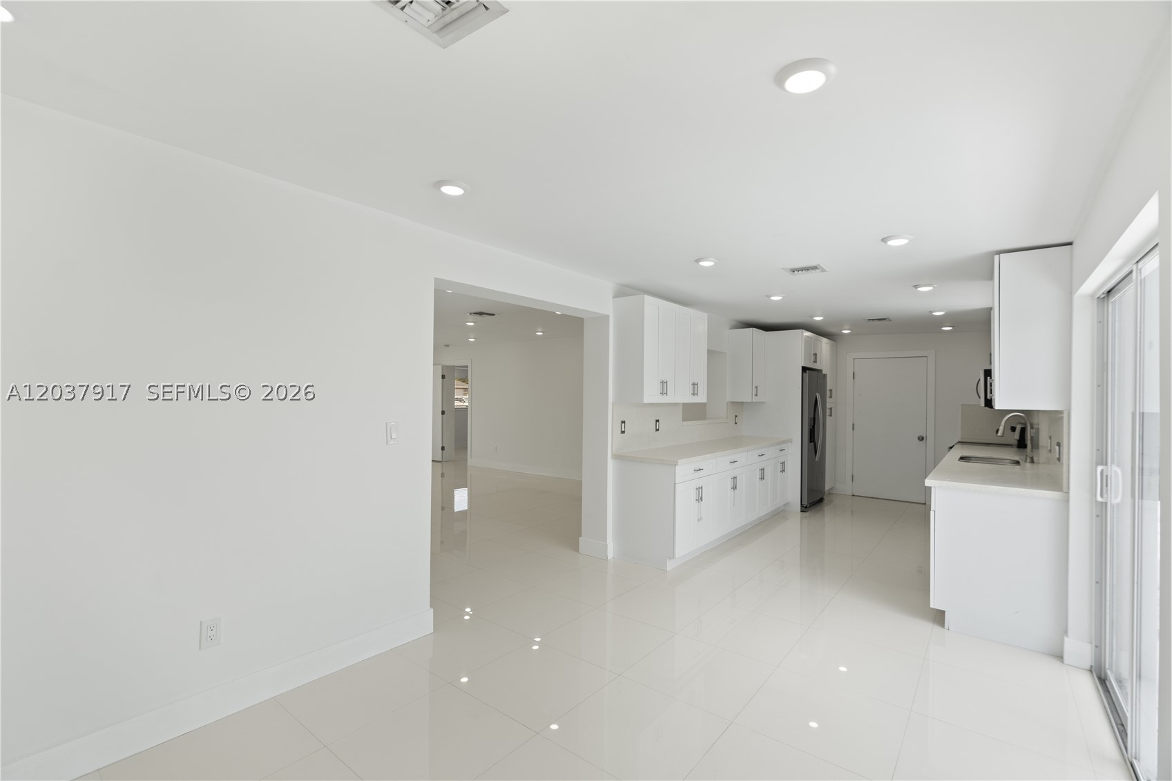 10501 SW 53rd St, Miami FL 33165
