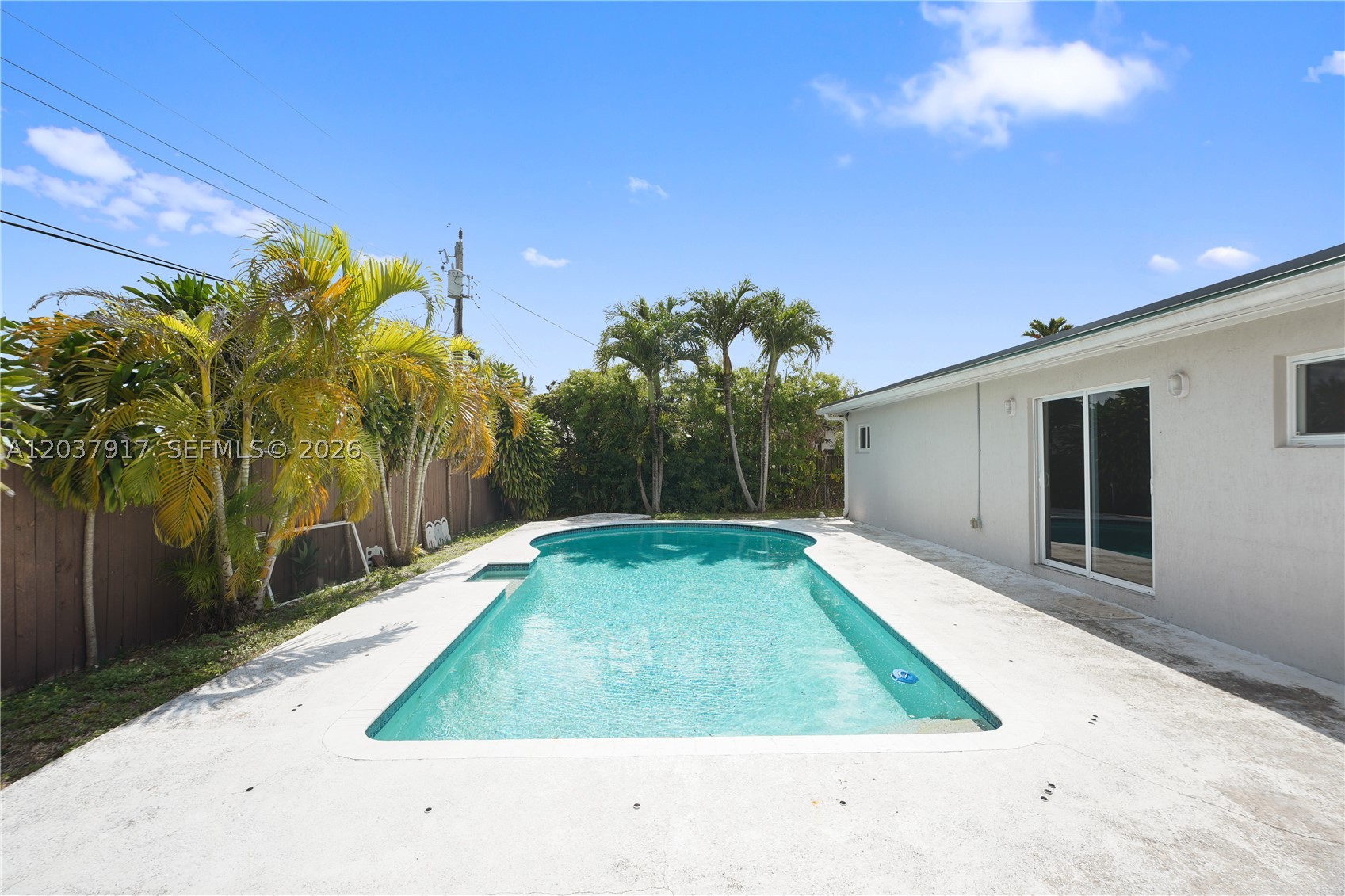 10501 SW 53rd St, Miami FL 33165