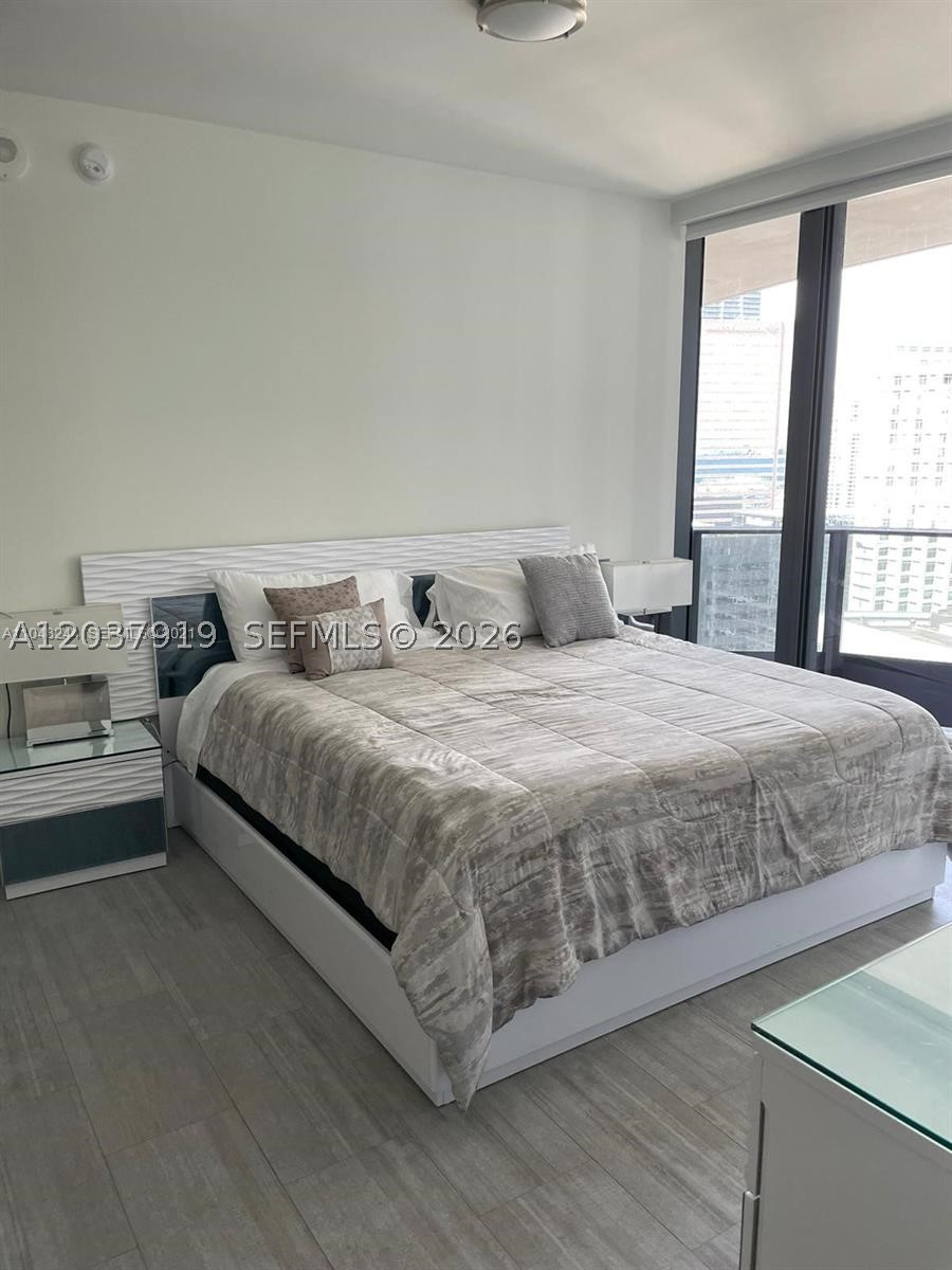 1000 Brickell Plaza #2809, Miami FL 33131