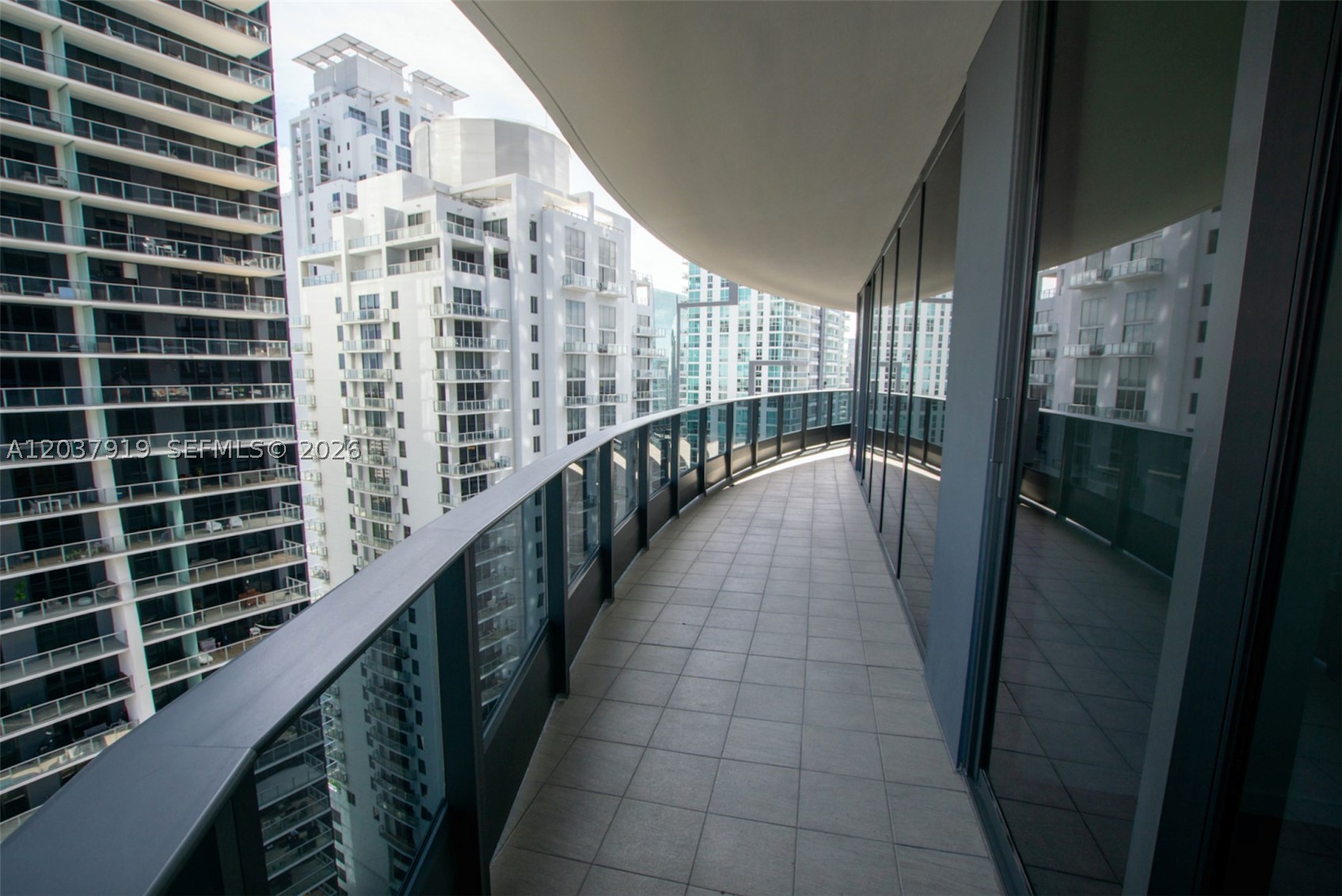 1000 Brickell Plaza #2809, Miami FL 33131