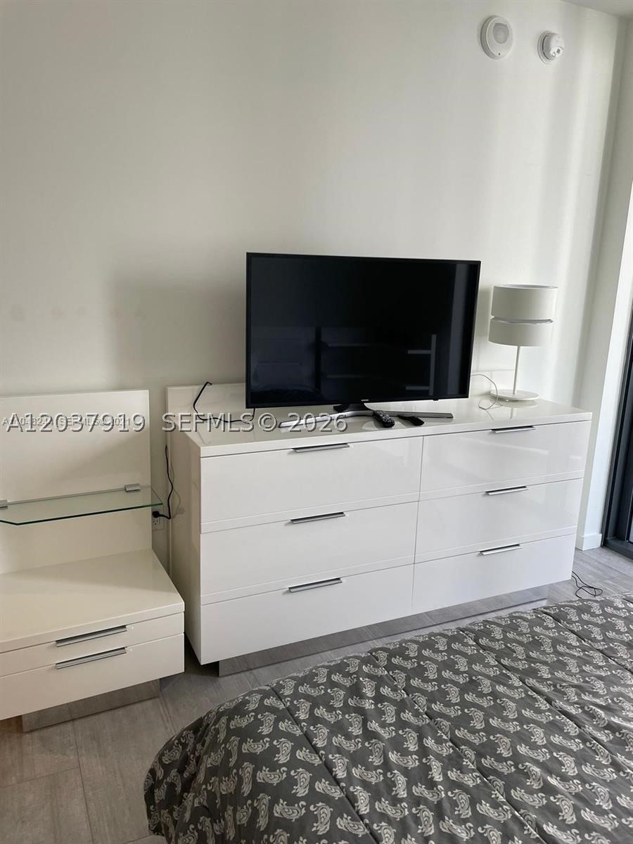 1000 Brickell Plaza #2809, Miami FL 33131