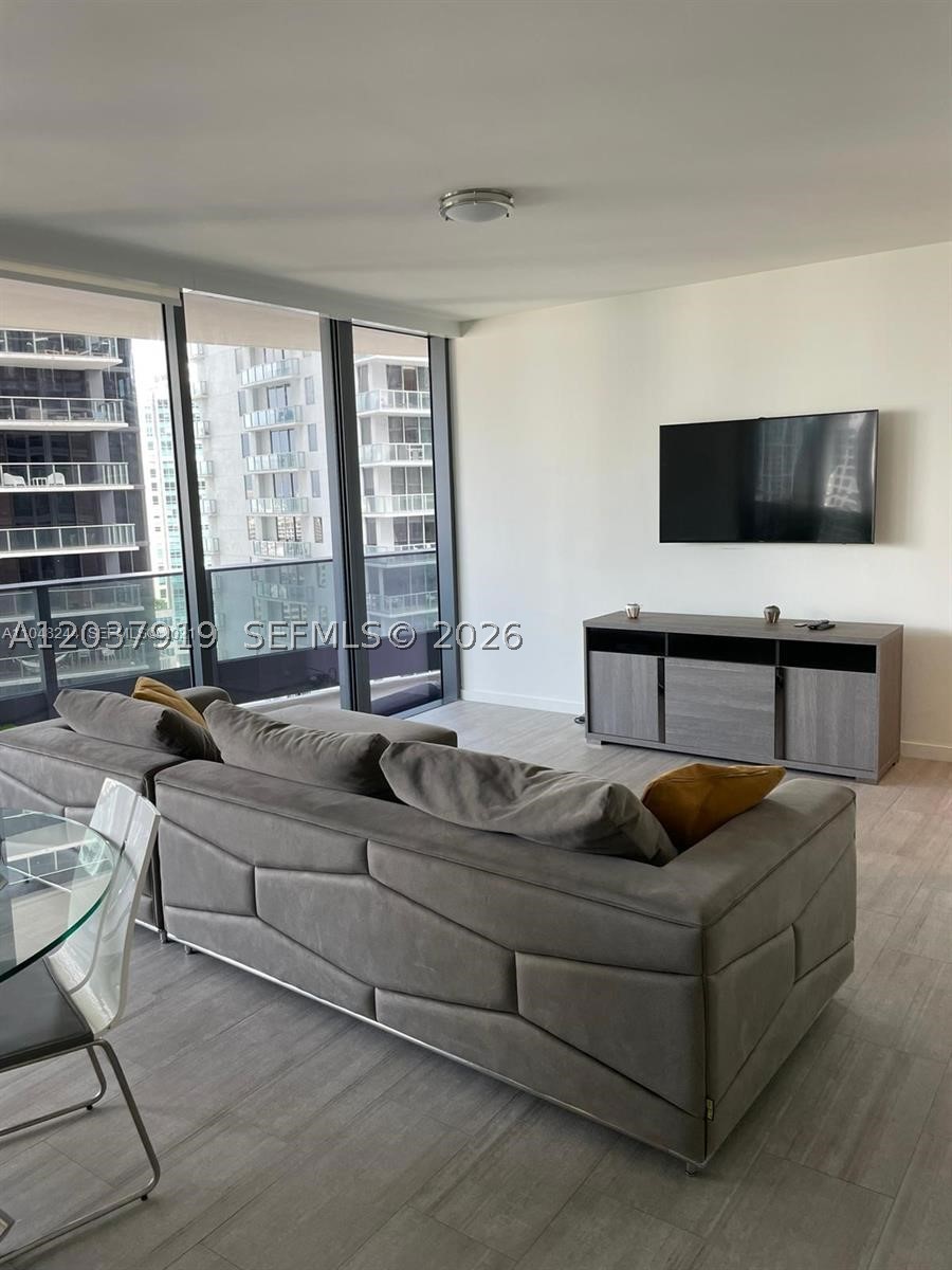 1000 Brickell Plaza #2809, Miami FL 33131