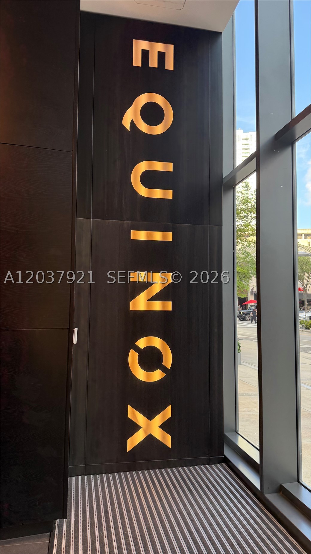 45 SW 9th St #1106, Miami FL 33130
