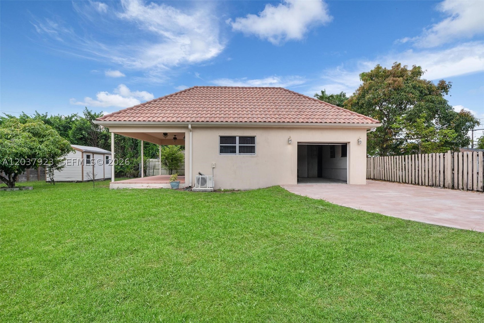 241 Hammond Dr, Miami Springs FL 33166