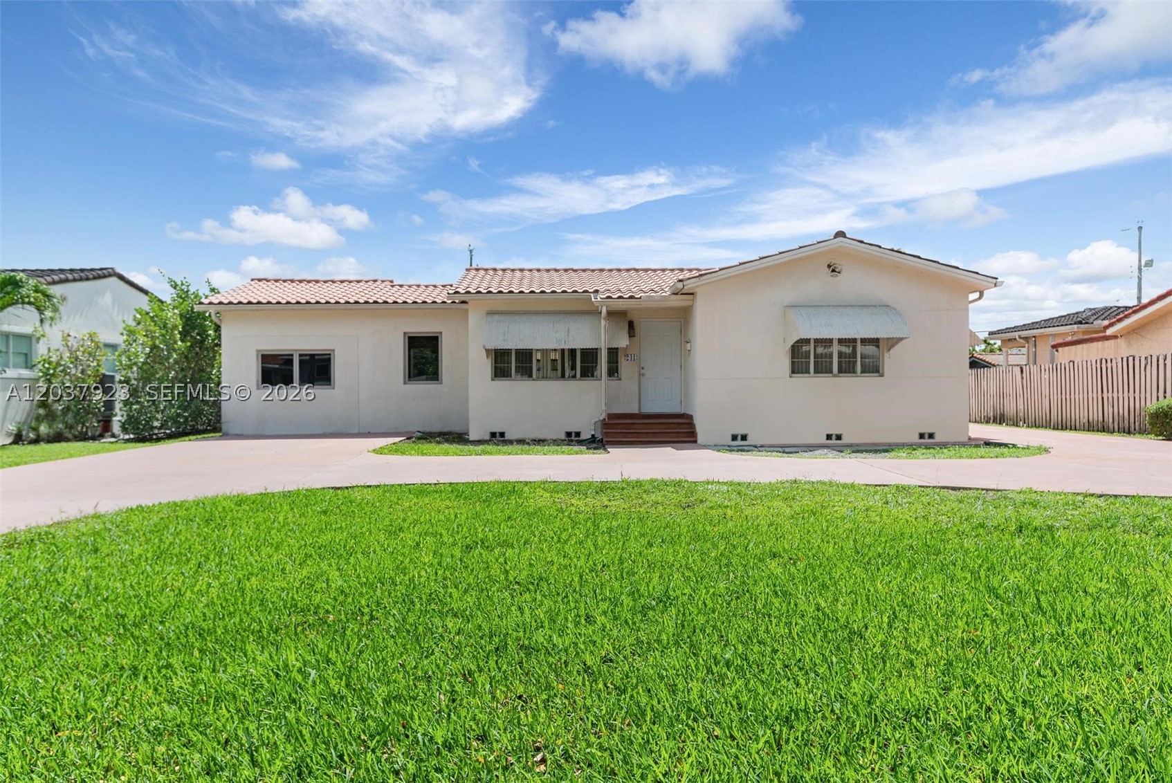 241 Hammond Dr, Miami Springs FL 33166