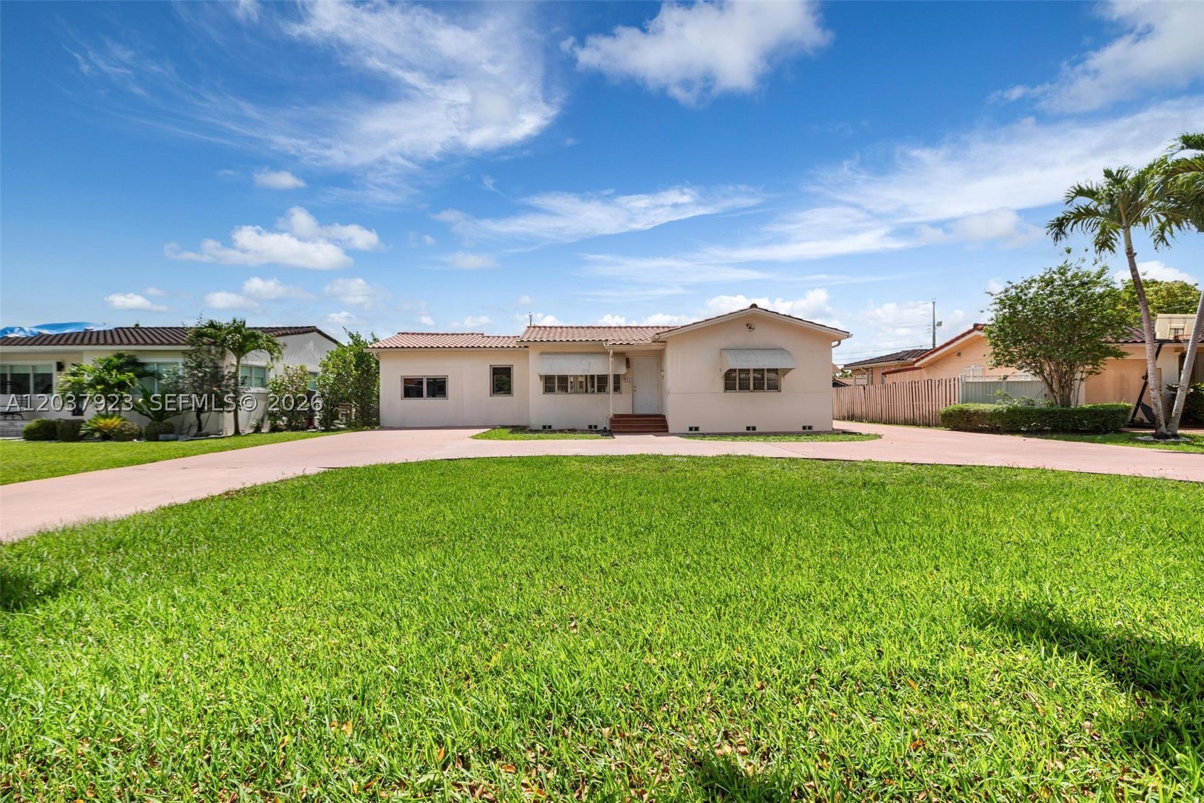 241 Hammond Dr, Miami Springs FL 33166