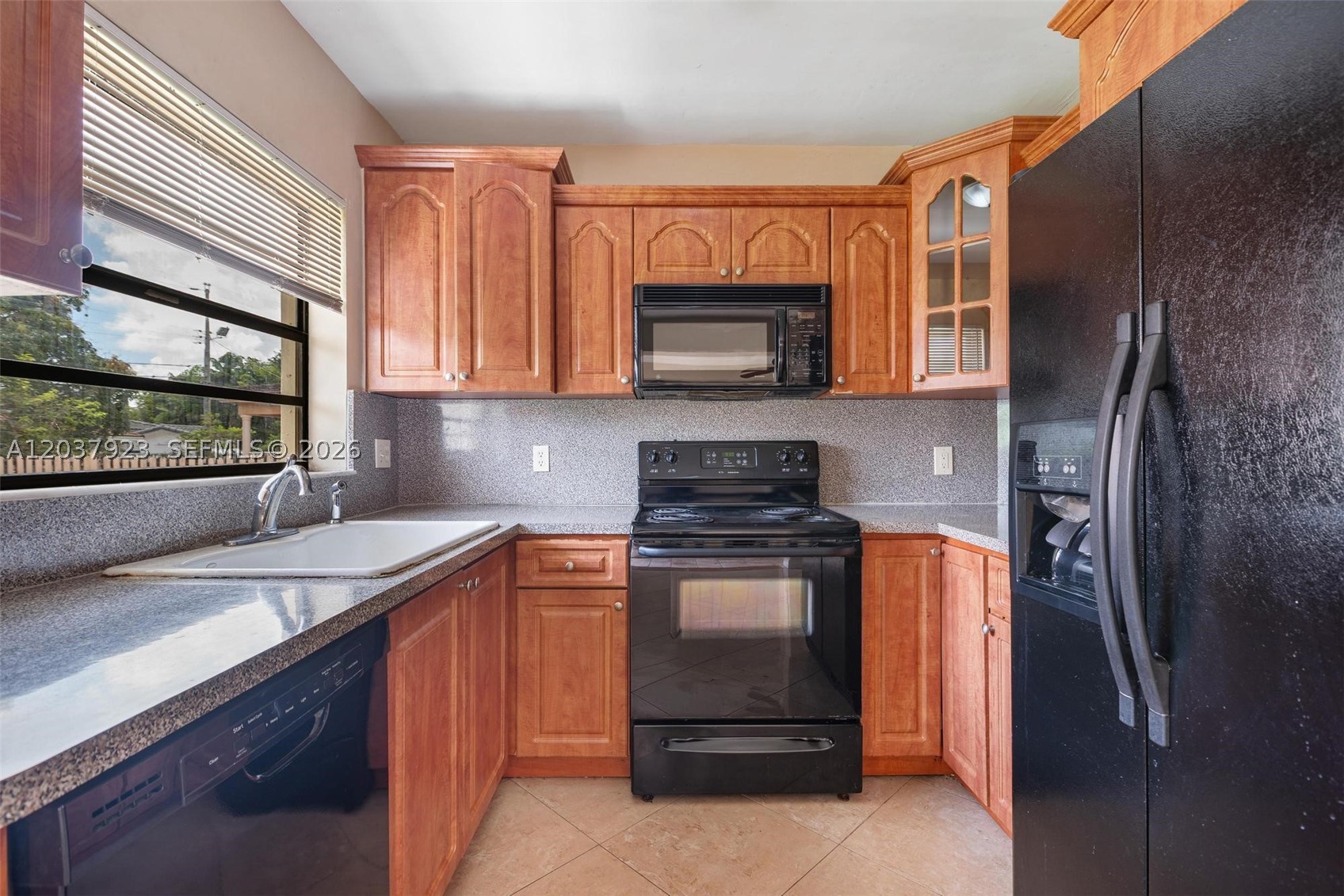 241 Hammond Dr, Miami Springs FL 33166