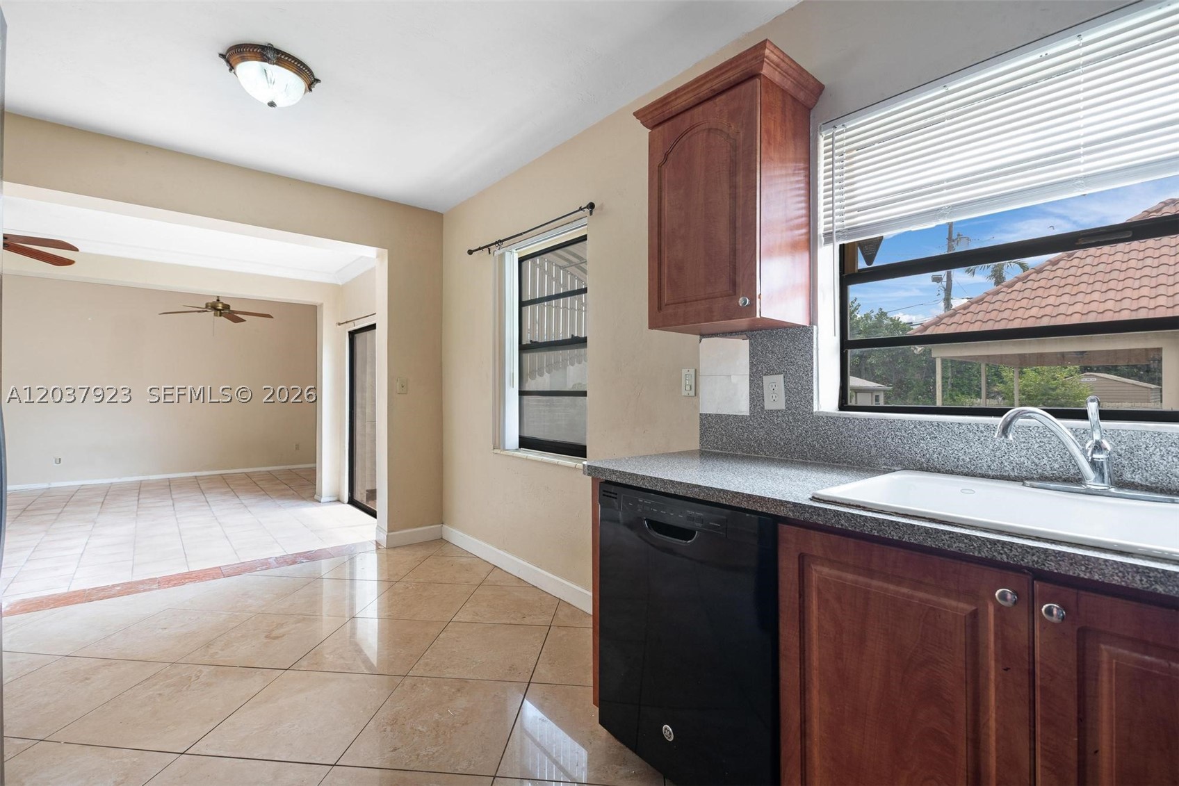 241 Hammond Dr, Miami Springs FL 33166
