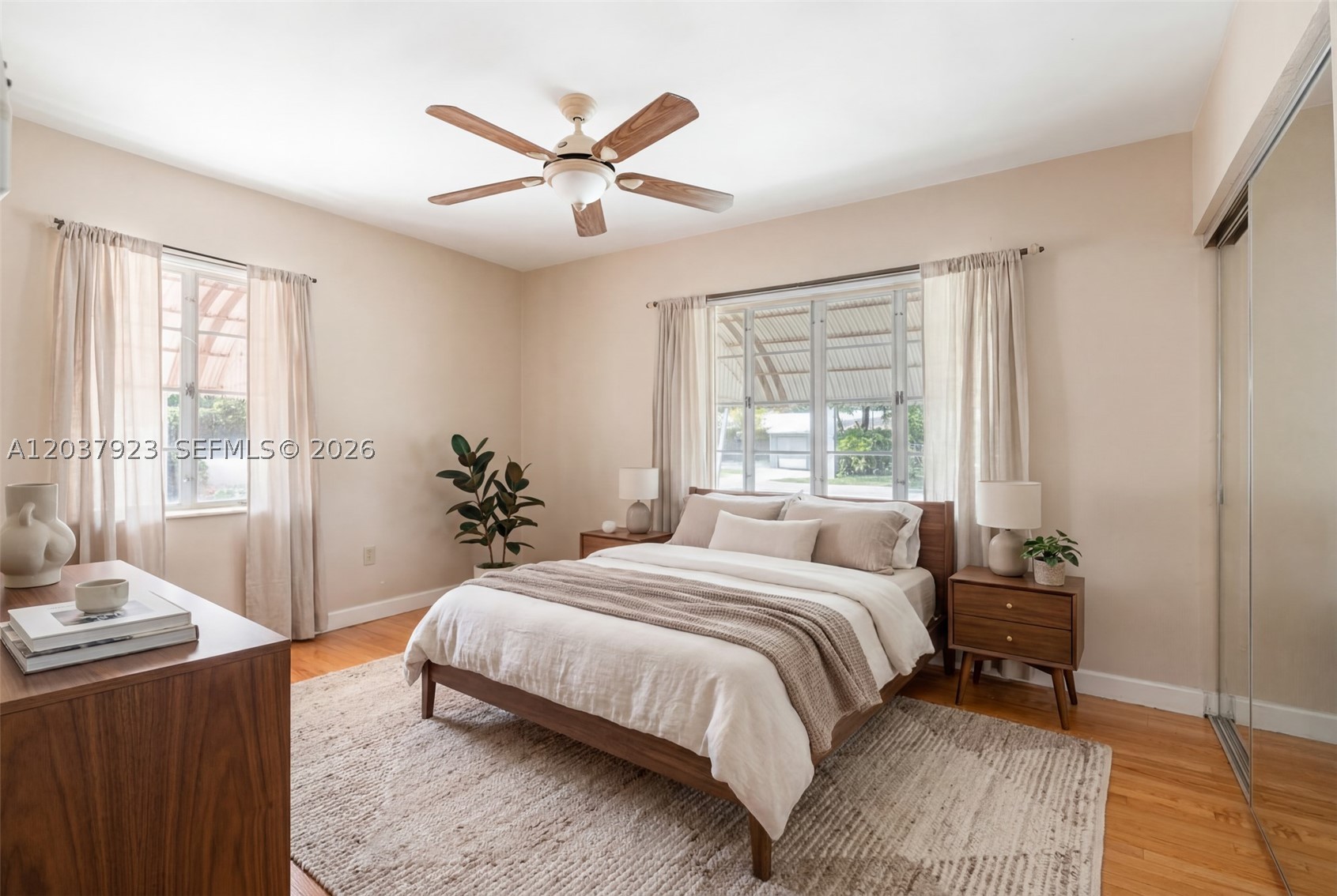 241 Hammond Dr, Miami Springs FL 33166