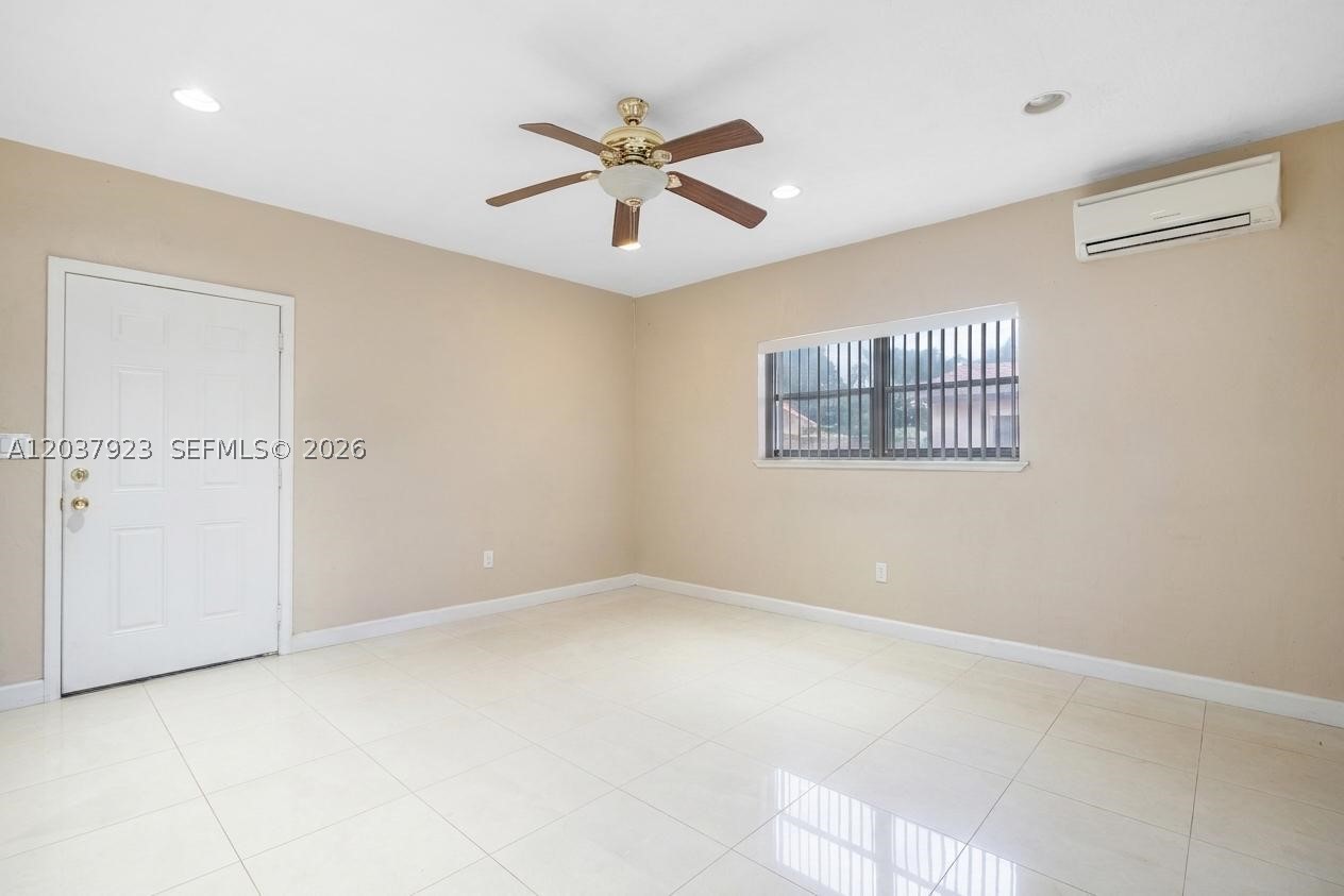 241 Hammond Dr, Miami Springs FL 33166