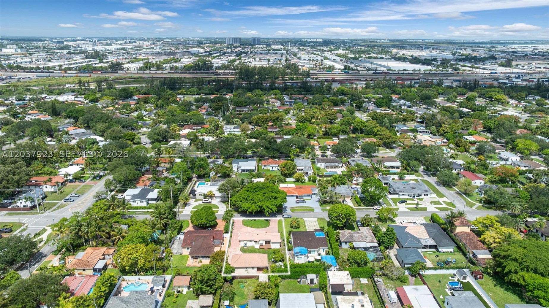 241 Hammond Dr, Miami Springs FL 33166