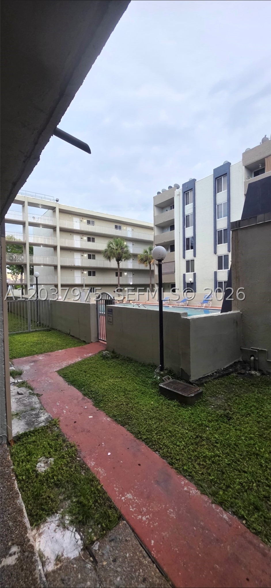 10000 NW 80th Ct #2149, Hialeah Gardens FL 33016