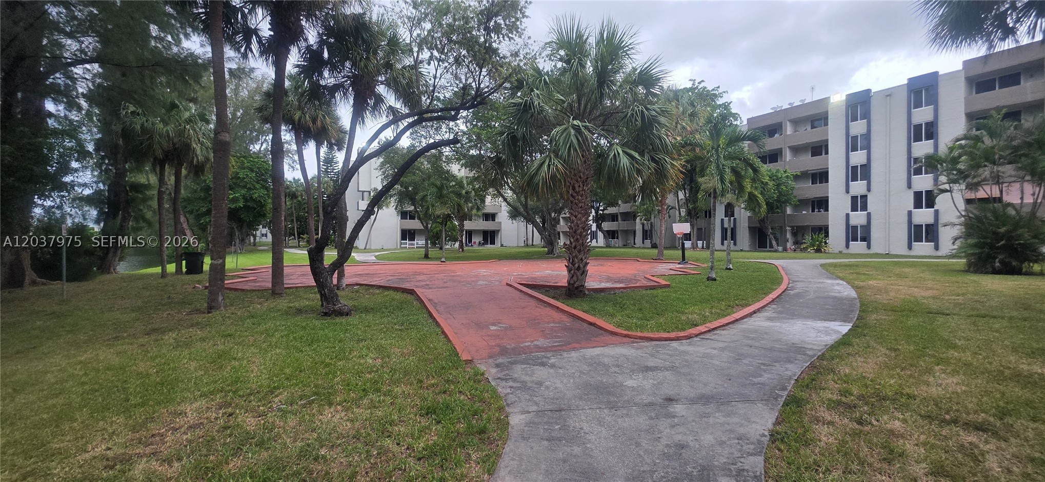 10000 NW 80th Ct #2149, Hialeah Gardens FL 33016