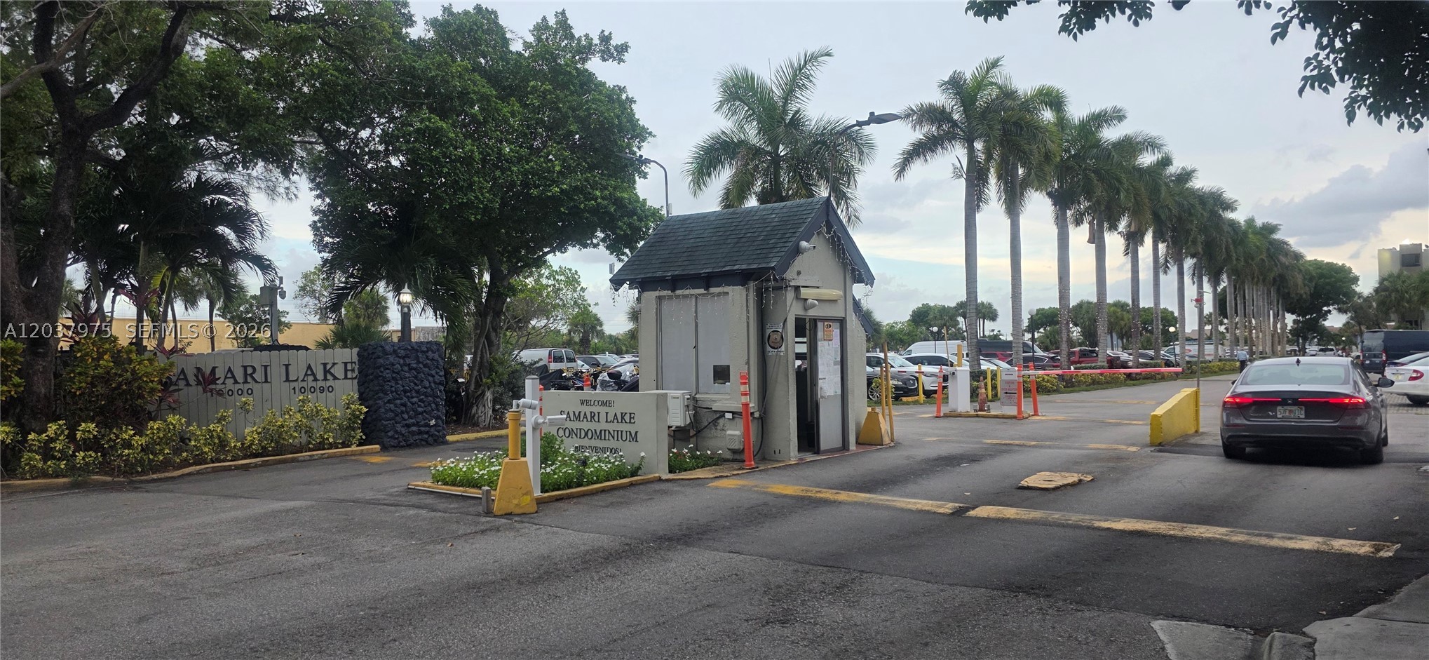 10000 NW 80th Ct #2149, Hialeah Gardens FL 33016