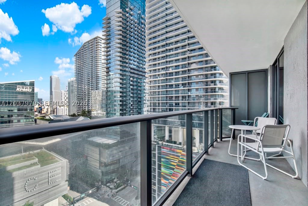 45 SW 9th St #1609, Miami FL 33130
