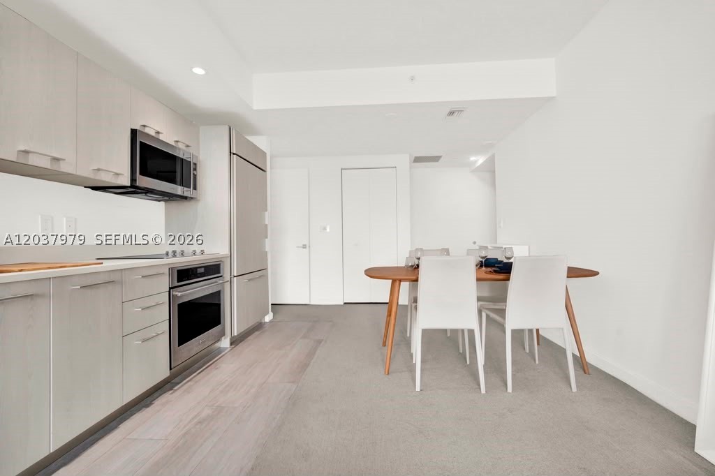 45 SW 9th St #1609, Miami FL 33130