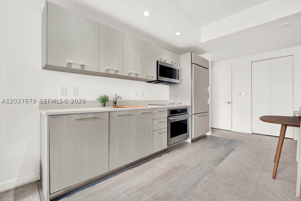 45 SW 9th St #1609, Miami FL 33130