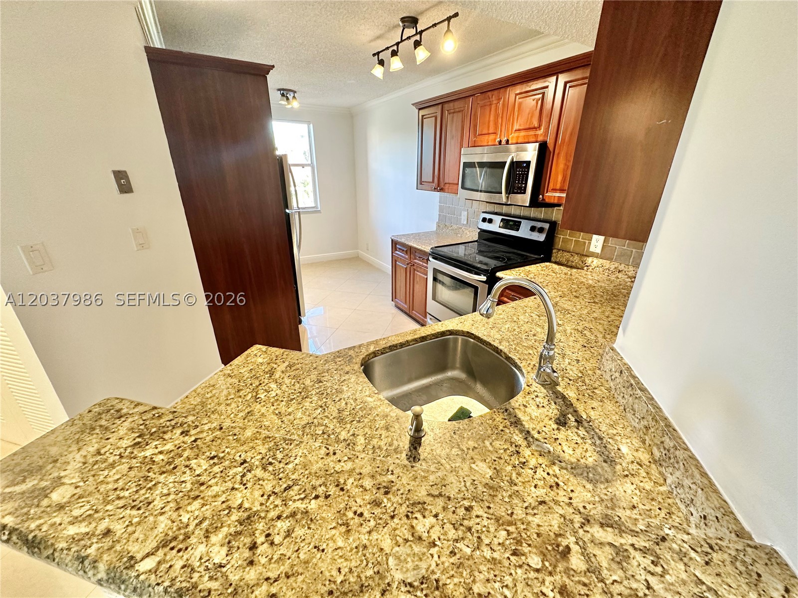 8955 Wiles Rd #208, Coral Springs FL 33067