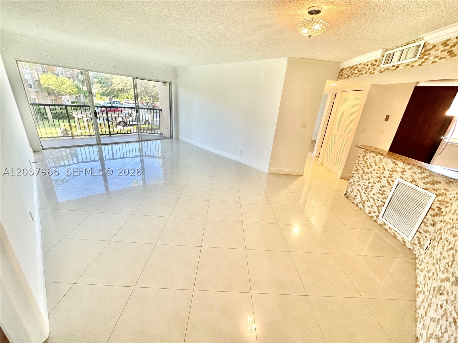 8955 Wiles Rd #208, Coral Springs FL 33067