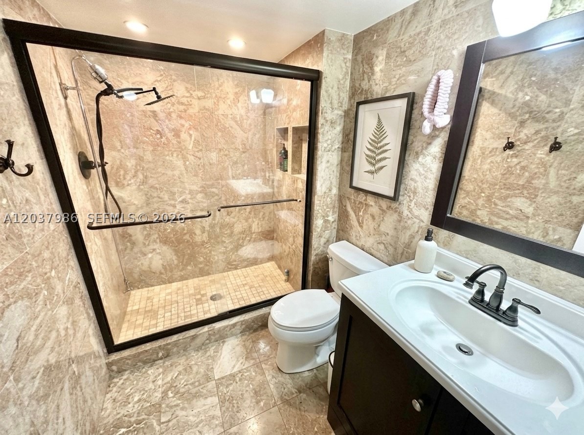 8955 Wiles Rd #208, Coral Springs FL 33067