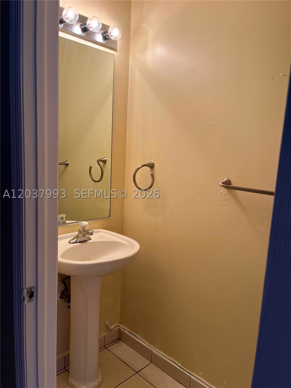Pembroke Pines FL 33025 - A12037993