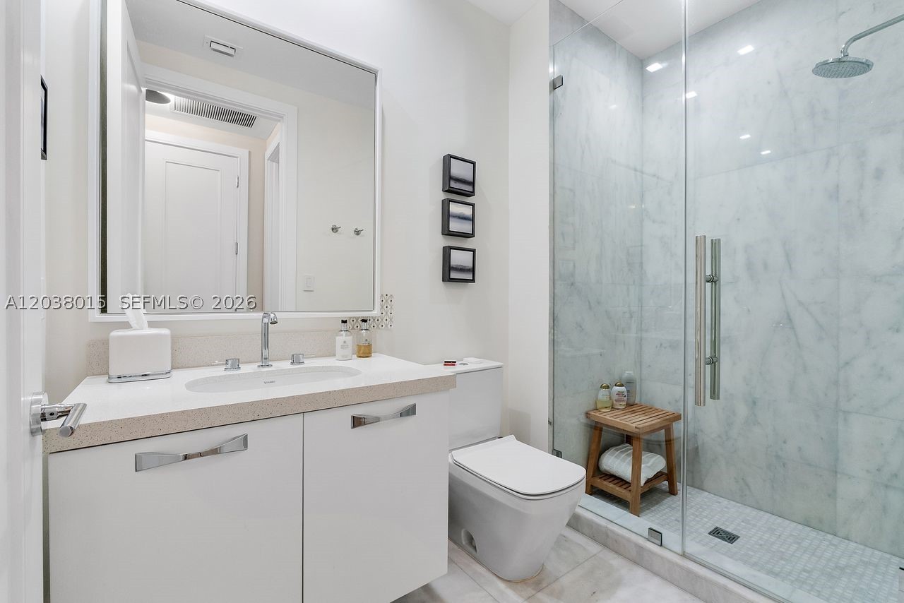 718 Valencia Ave #403, Coral Gables FL 33134