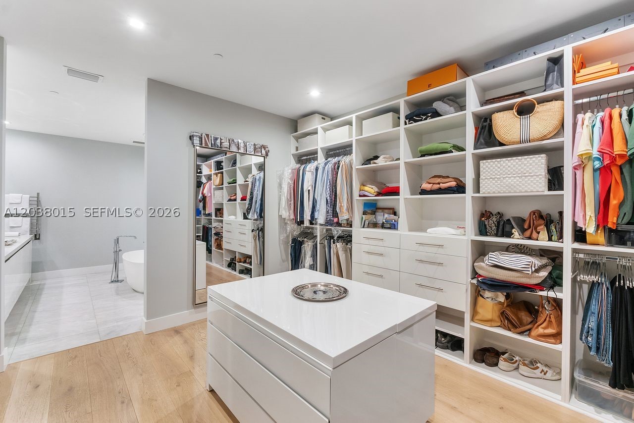 718 Valencia Ave #403, Coral Gables FL 33134