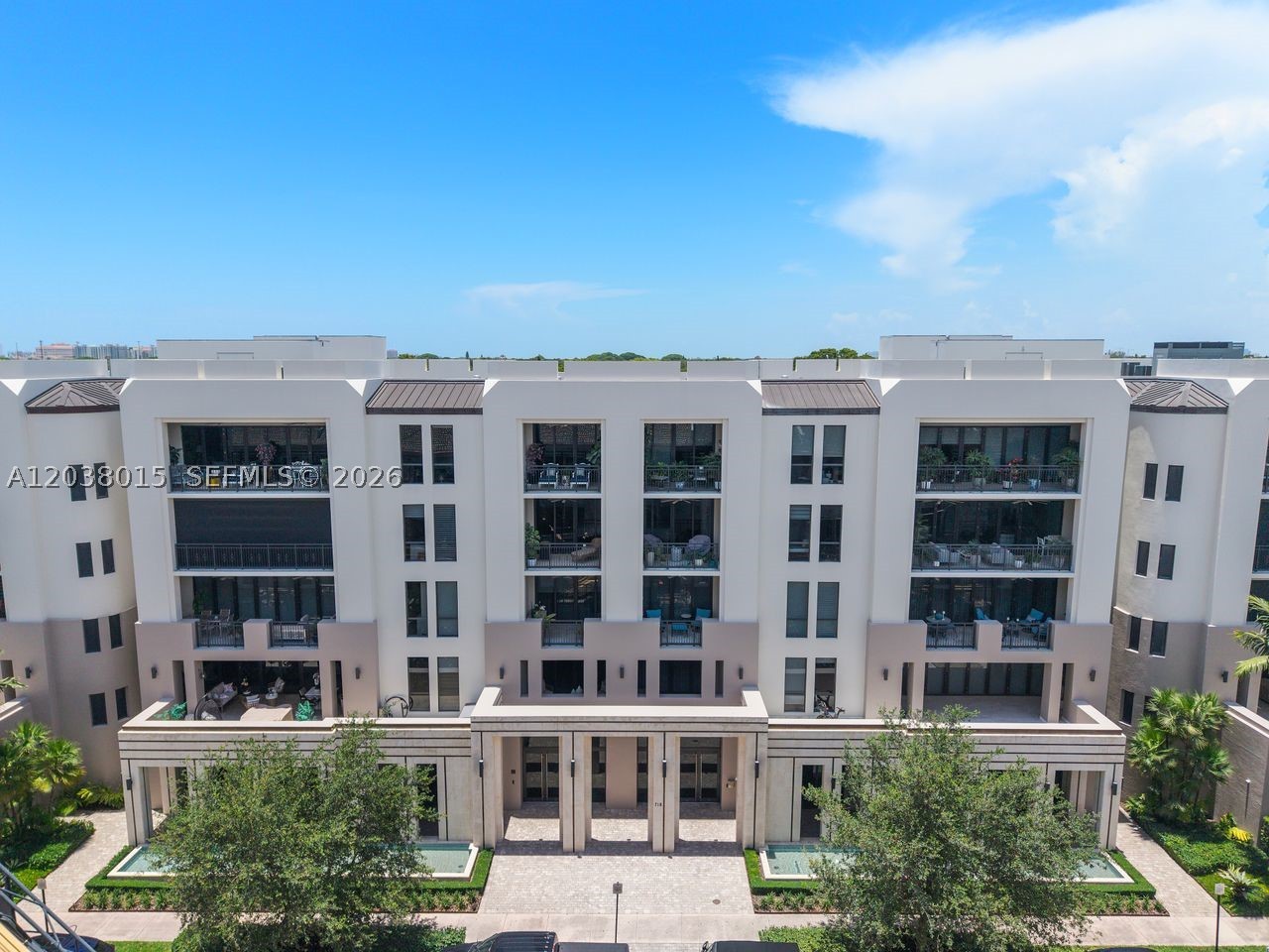 718 Valencia Ave #403, Coral Gables FL 33134