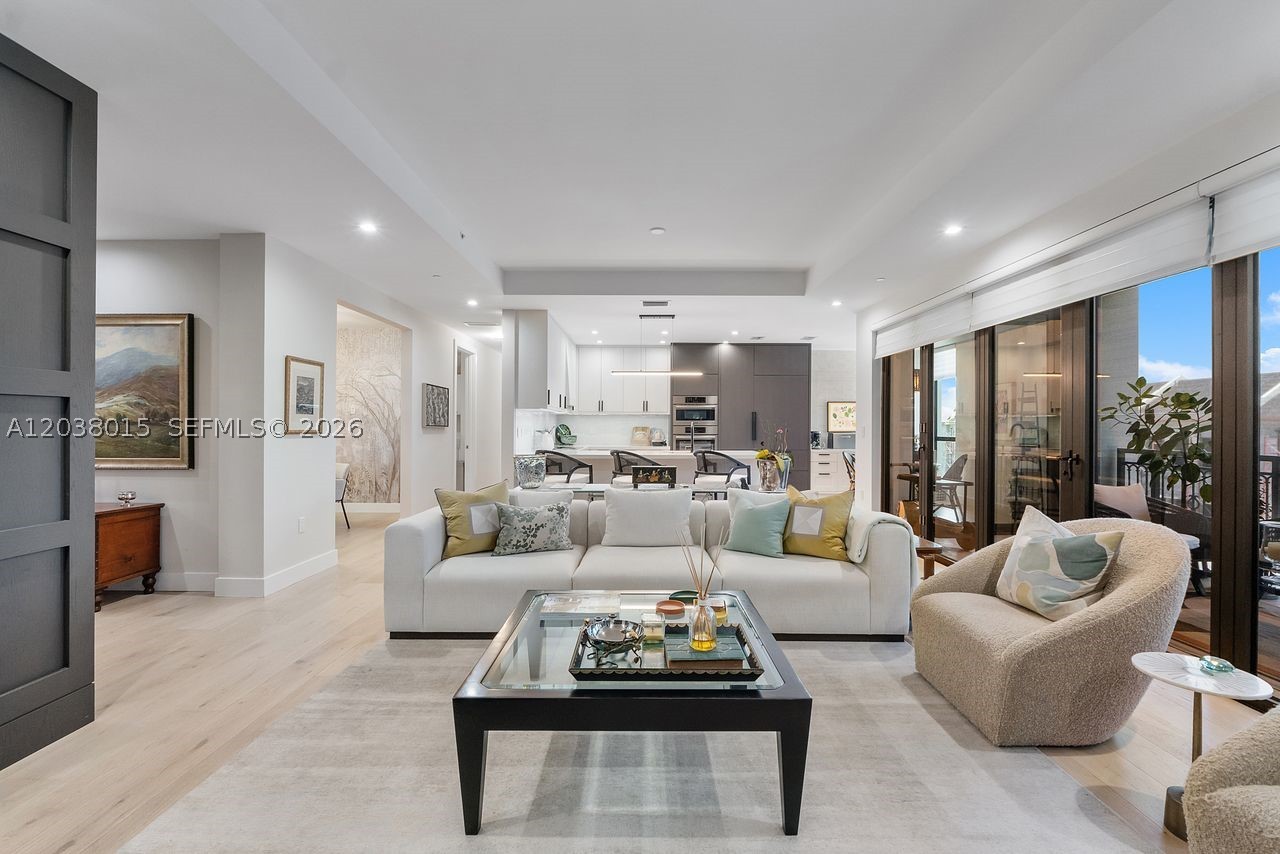 718 Valencia Ave #403, Coral Gables FL 33134