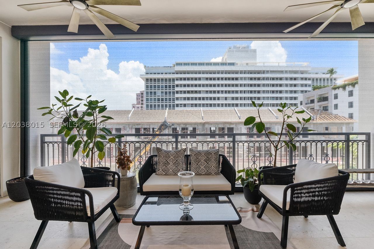 718 Valencia Ave #403, Coral Gables FL 33134