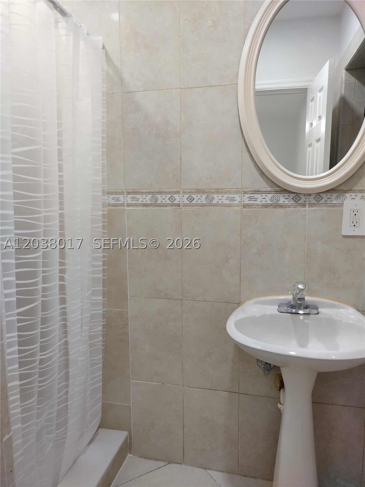 265 NW 190th St, Miami Gardens FL 33169