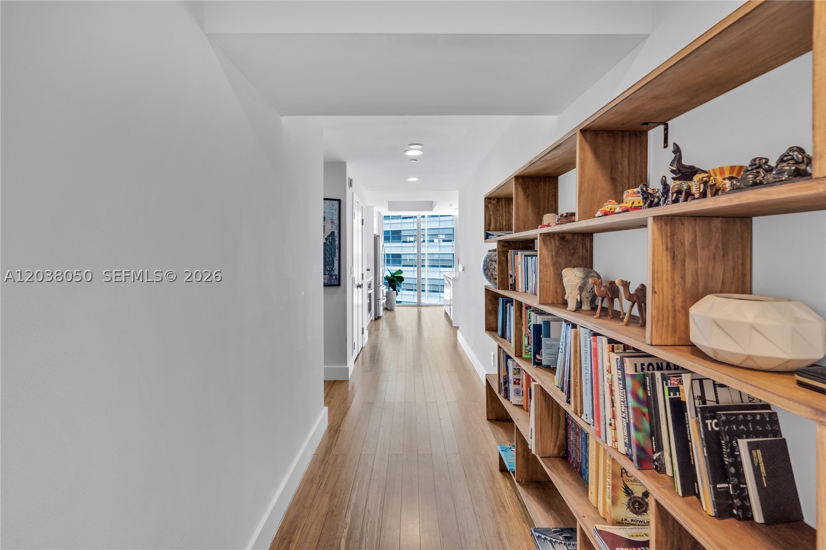 888 Biscayne Boulevard #812, Miami FL 33132