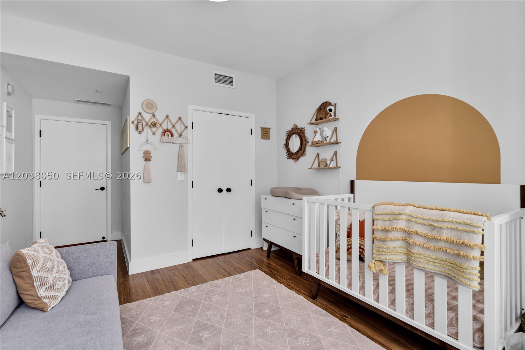 888 Biscayne Boulevard #812, Miami FL 33132