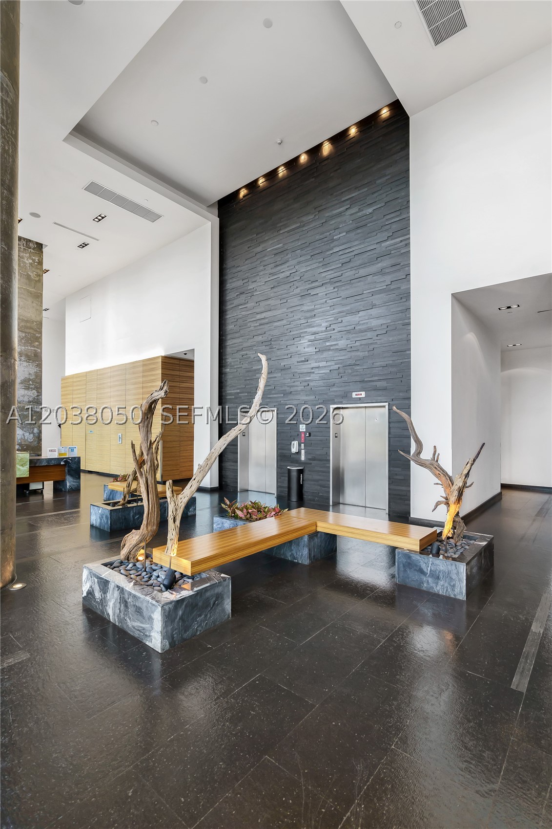 888 Biscayne Boulevard #812, Miami FL 33132