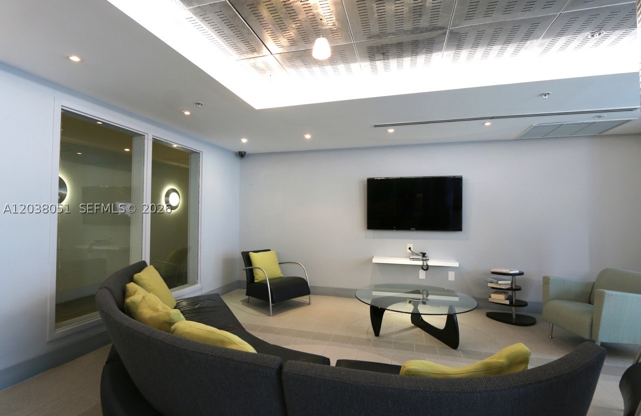 110 Washington Ave #1512, Miami Beach FL 33139
