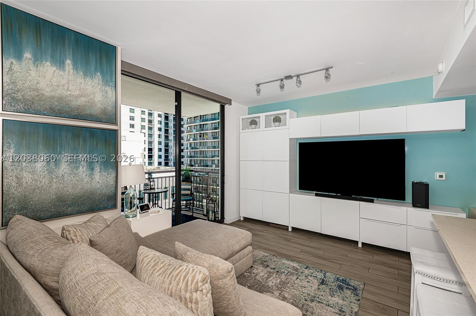 999 SW 1st Ave #3215, Miami FL 33130
