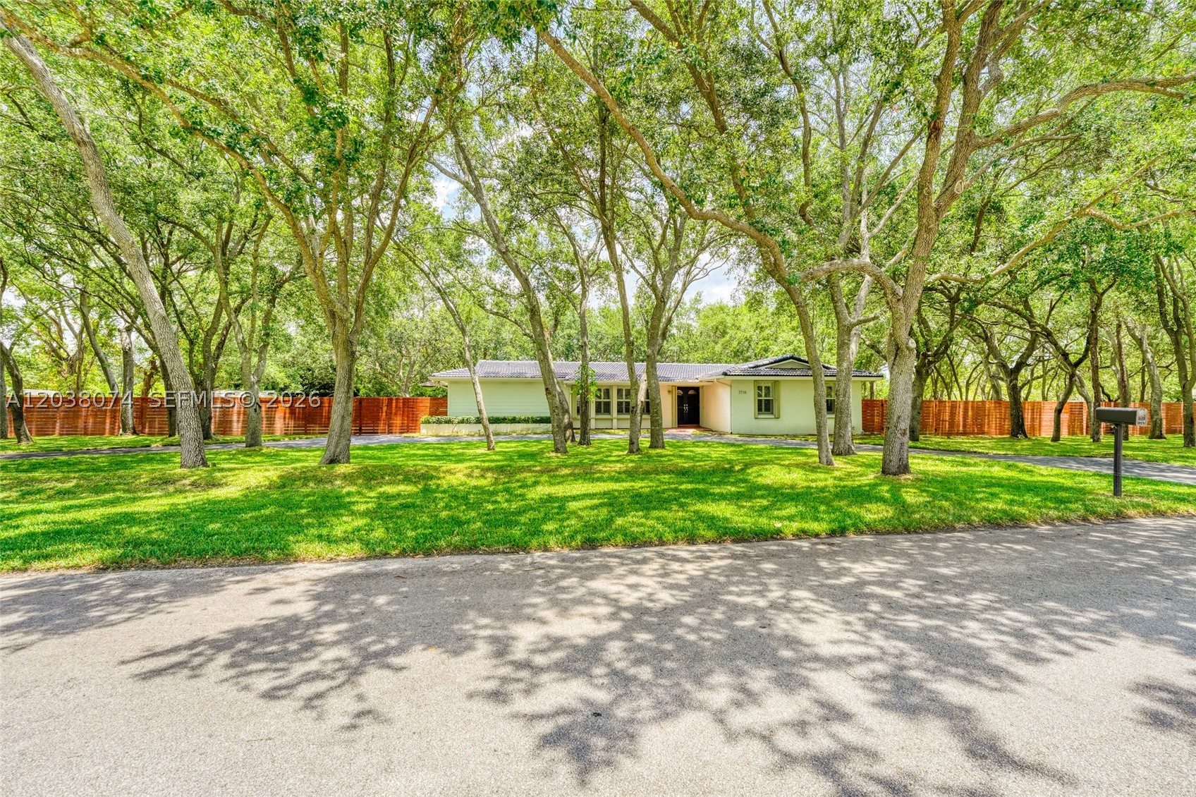 7715 SW 122nd St #n/a, Pinecrest FL 33156