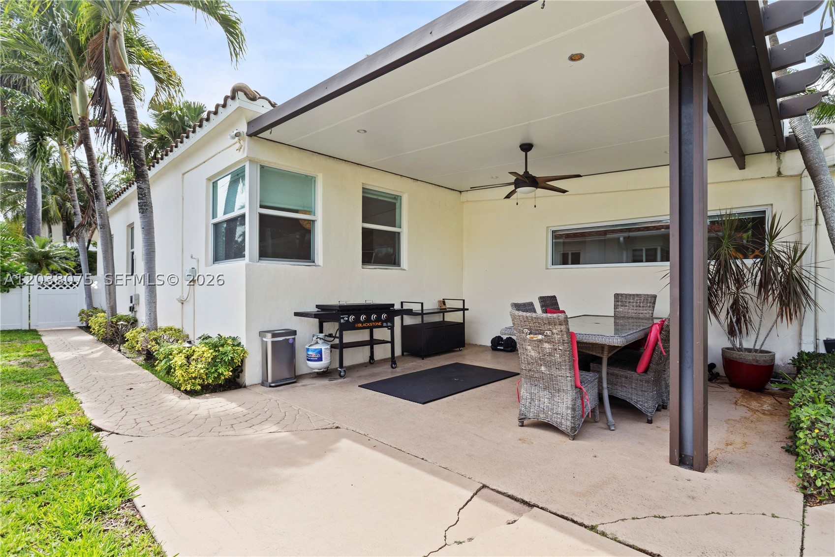 7611 Miami View Dr, North Bay Village FL 33141