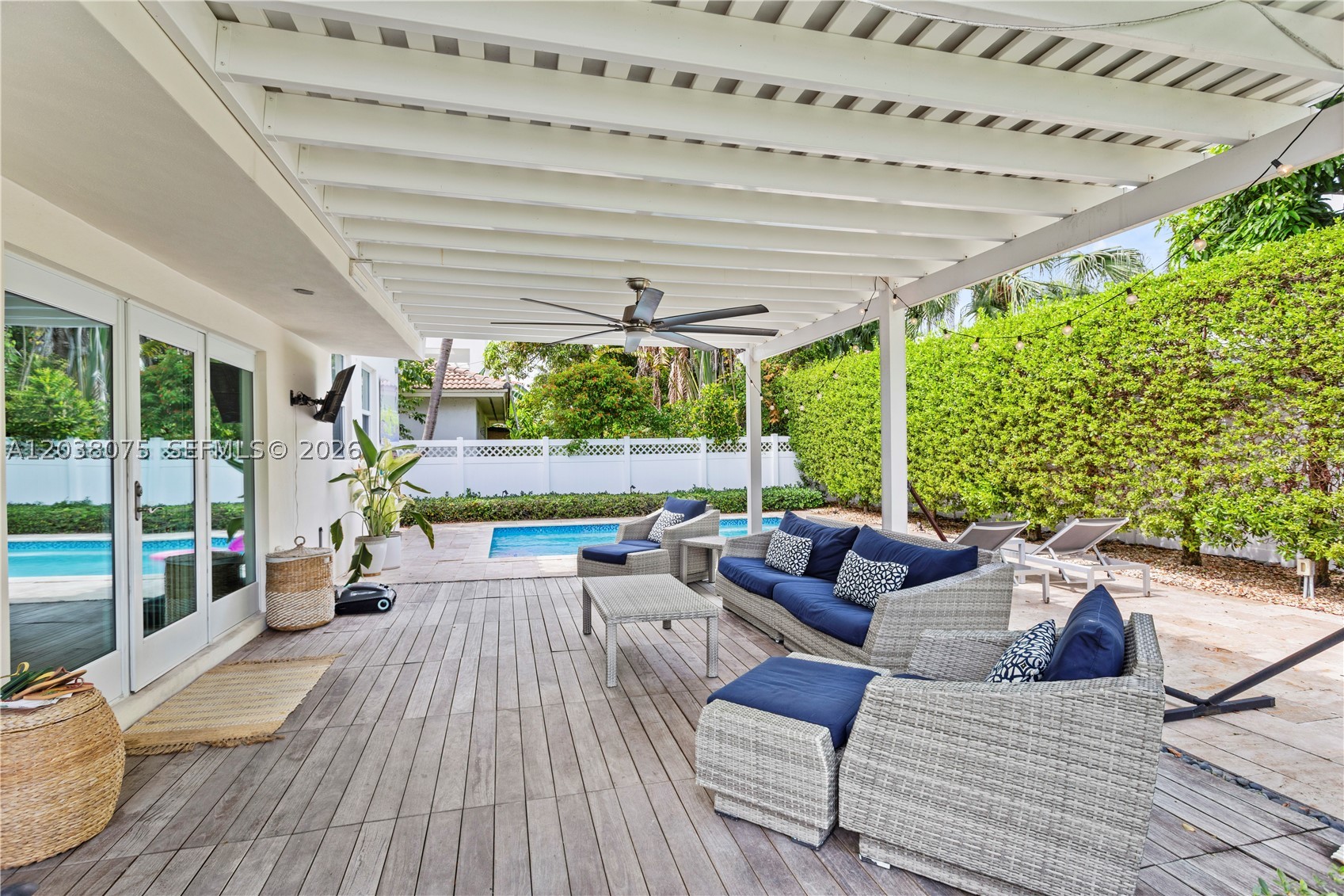 7611 Miami View Dr, North Bay Village FL 33141